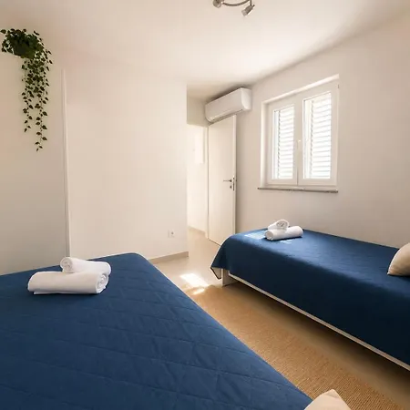 Karma Ciovo *